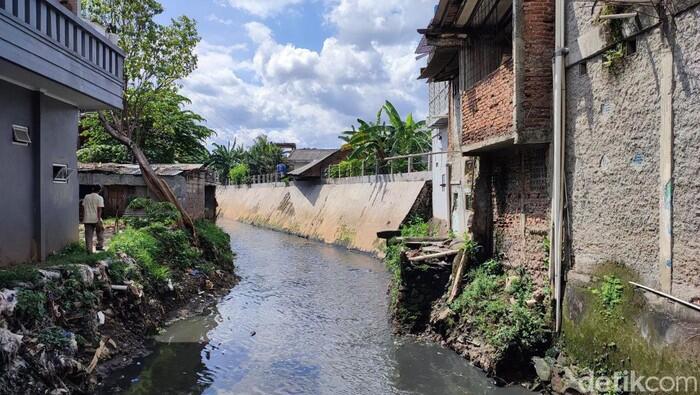 Anies Dihukum Keruk Kali Mampang, Pemda Klaim Sudah Serius Tangani Banjir 