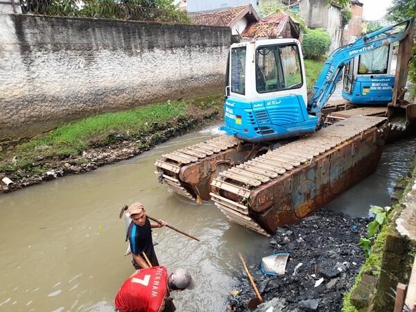 Setelah Kalah Gugatan, Pemprov DKI Jakarta Kembali Keruk Kali Mampang