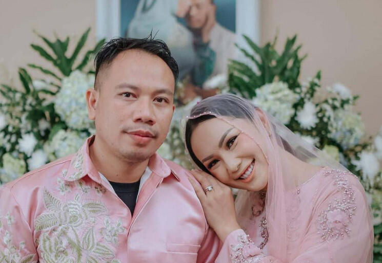 5 Pernikahan Artis yang Dipercaya Beneran, Padahal Mah Cuma Tipu-tipu Belaka