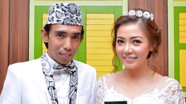 5 Pernikahan Artis yang Dipercaya Beneran, Padahal Mah Cuma Tipu-tipu Belaka