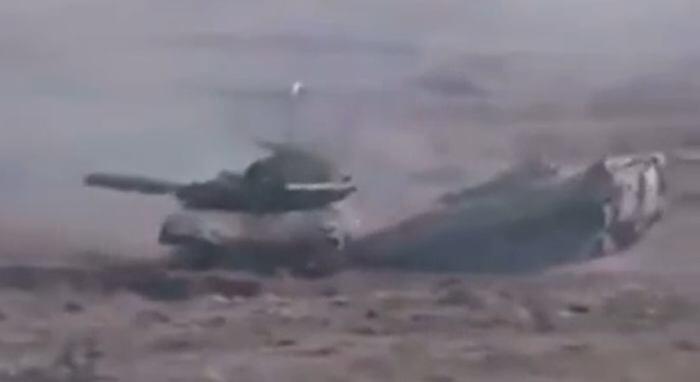 BMP-1 Menabrak MBT T-64BM Saat Latihan Militer di Ukraina