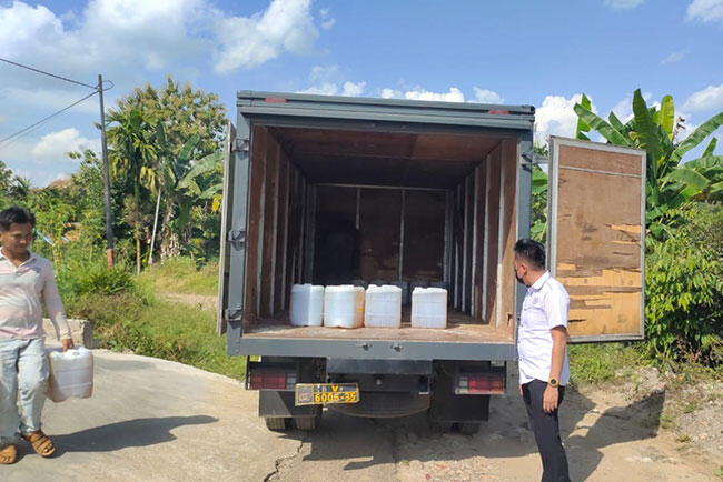 Polisi dan Pemda OKU Temukan 4 Ton Migor di sebuah Rumah