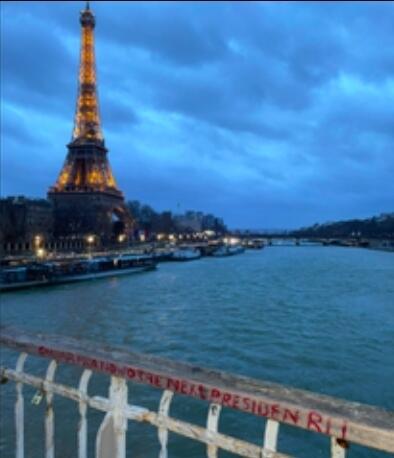 Reaksi Netizen Komentari Vandalisme Bertulis Ganjar di Menara Eiffel