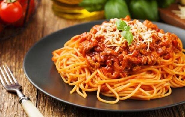 Fakta, Mie Instan Atau Spaghetti Lebih Sehat Dikonsumsi?