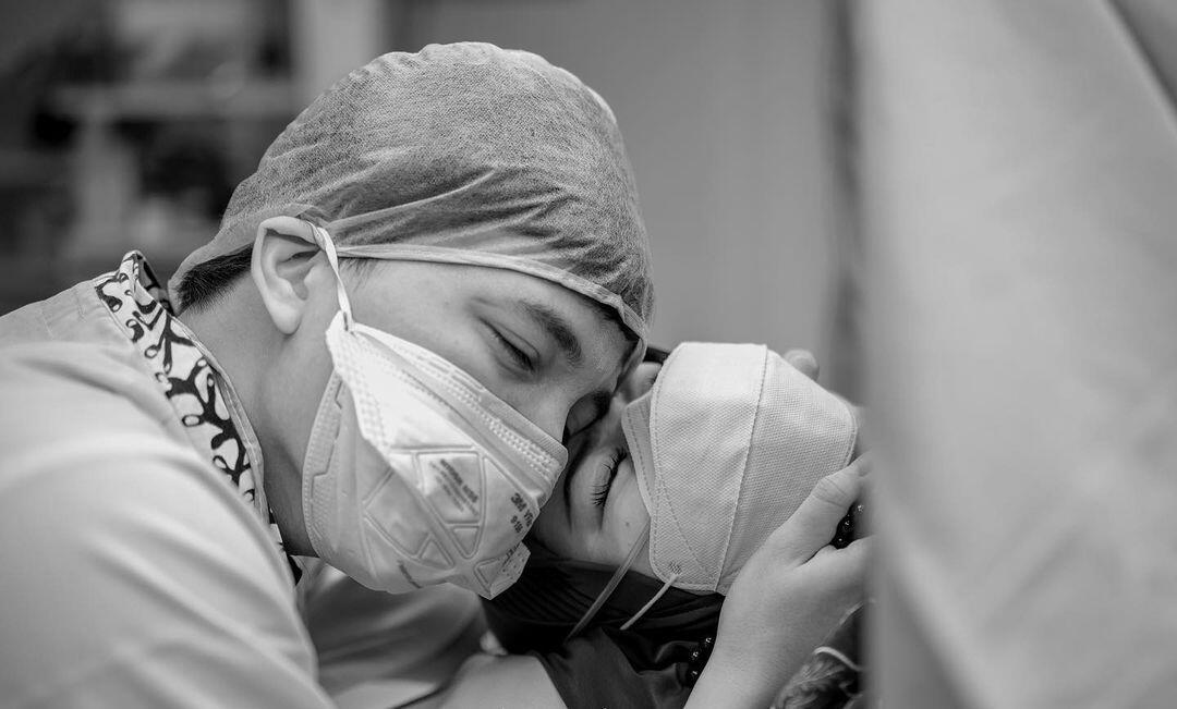 AUREL HERMANSYAH TELAH MELAHIRKAN ANAK PERTAMANYA