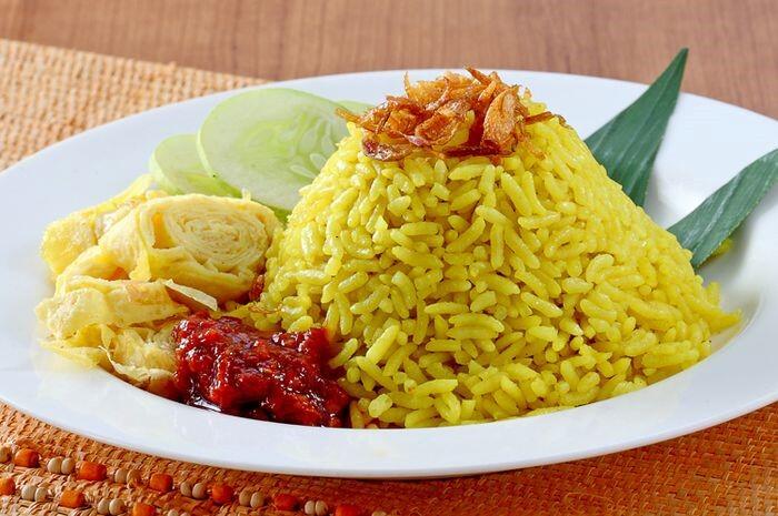 5 Olahan Nasi Modal Rice Cooker yang Anak Kos Musti Tau