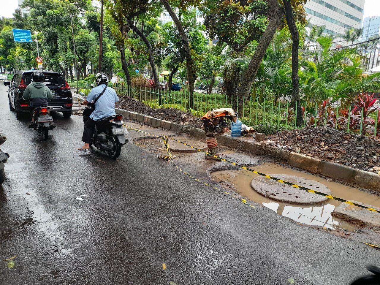 Before-After Perbaikan Jalan Rusak Gegara Sumur Resapan Kuningan Jaksel