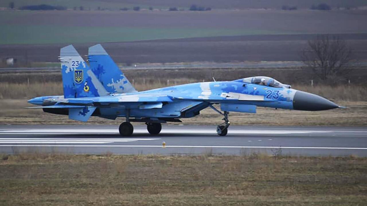 Sempat Tersesat di Rumania, Su-27 Ukraina Akhirnya Bisa Kembali Pulang ke Rumah