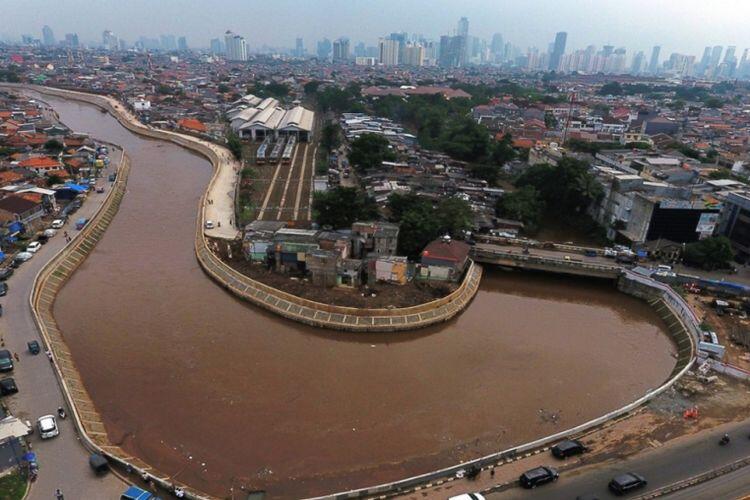 Normalisasi Ciliwung: Dikebut Jokowi-Ahok, Baru Dilanjutkan Anies Jelang Lengser 