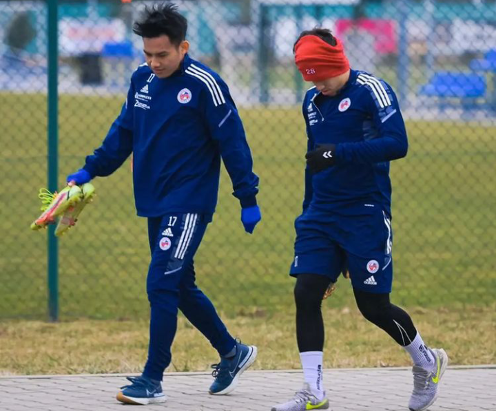 Stay Halal and Humble! 2 Pesepakbola Muda yang Kini Merumput di Luar Negeri