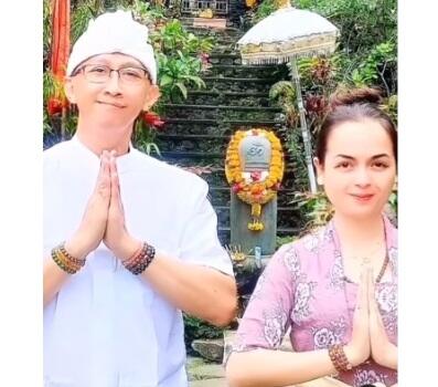 Istri Lakukan Ibadah Nyepi, Abu Janda: Saya Seorang Muslim tapi Cinta Dewa Shiwa