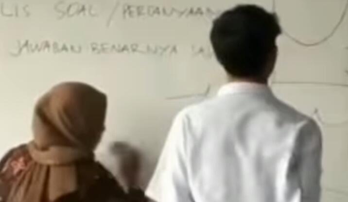 Banyak Guru yang Tidak Dihargai Murid, Ini Pentingnya Pendidikan Moral dan Adab