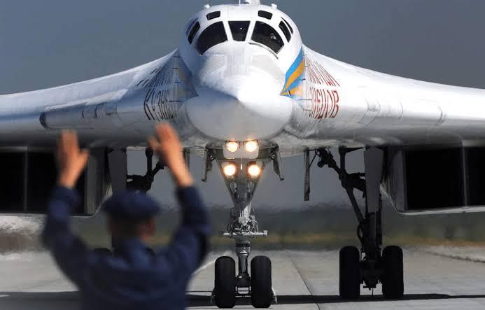Pesawat Tempur &quot;Tupolev Tu-160&quot;, Salah Satu Pembom Supersonik Terkuat di Dunia Rusia