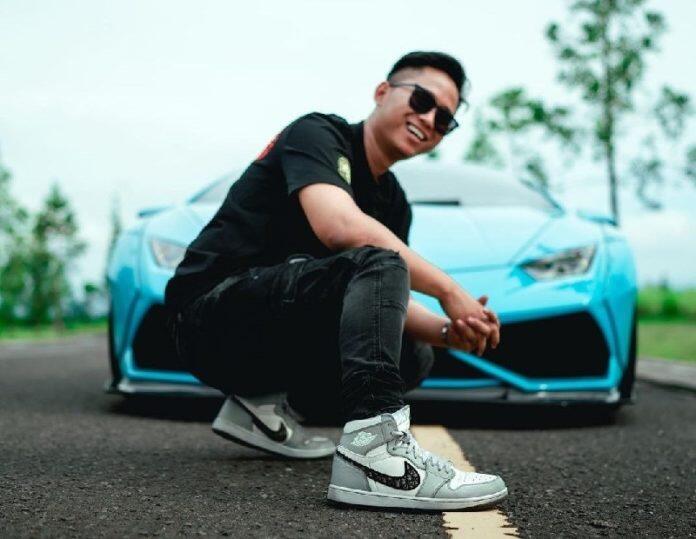 Mobil dan Motor Mewah Doni Salmanan Diangkut Polisi