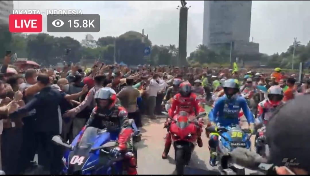 Keseruan Parade Pembalap MotoGP Di Luar Sirkuit Mandalika, Terima Kasih Pakde Jokowi