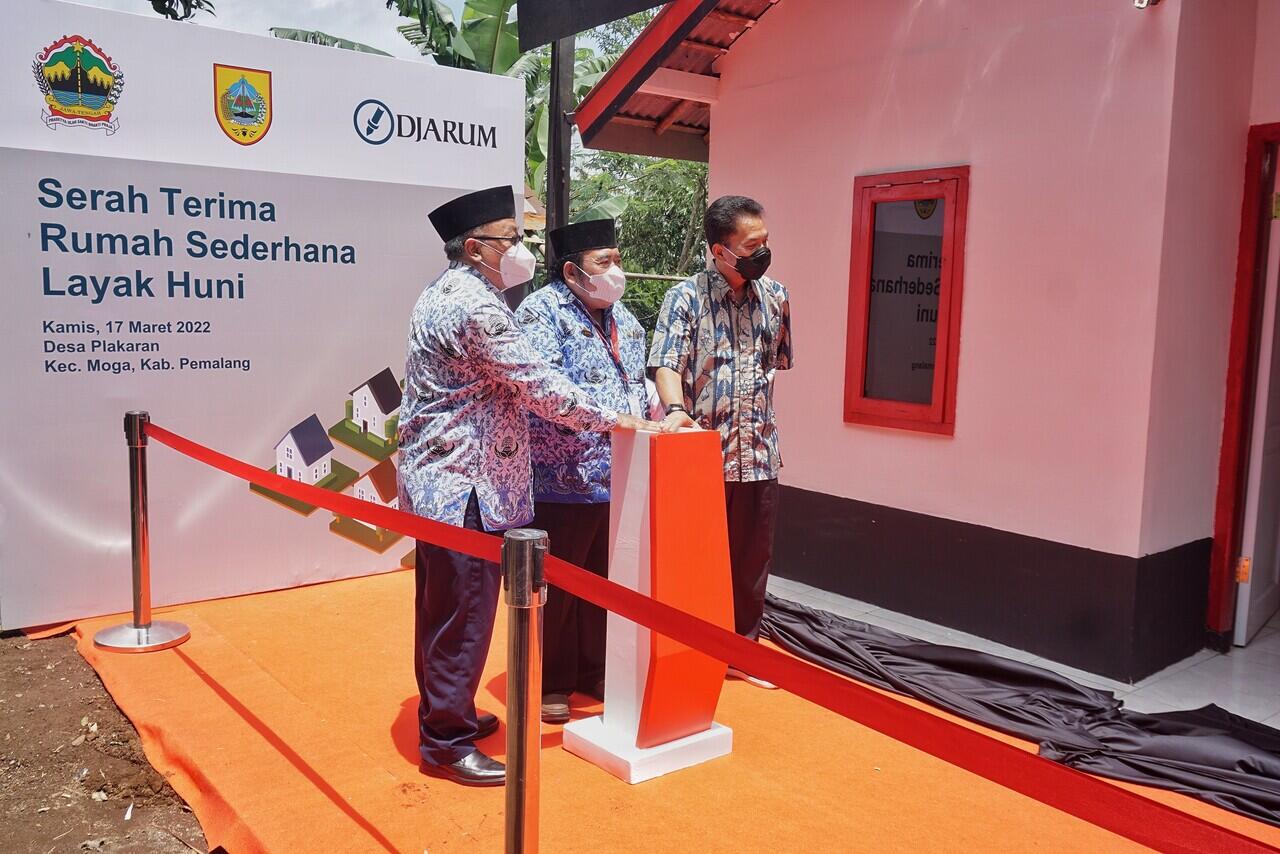 Gelontorkan Dana Hingga Rp 400 Juta, PT Djarum Bedah 10 Rumah di Kabupaten Pemalang