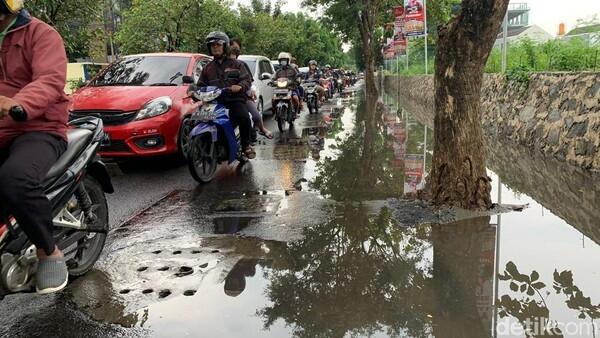 Sumur Resapan di Jl Karang Tengah Jaksel Malah Tergenang!