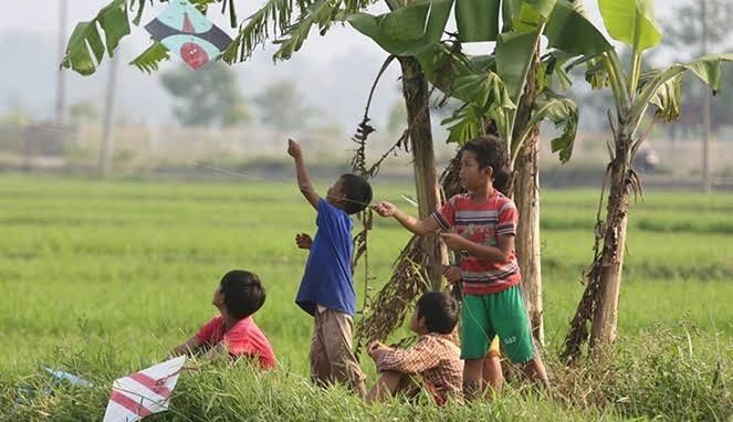 Kegiatan Bocah Jaman Dulu Yang Sekarang Jarang Terlihat, Nostalgia !!