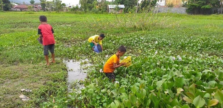 Kegiatan Bocah Jaman Dulu Yang Sekarang Jarang Terlihat, Nostalgia !!