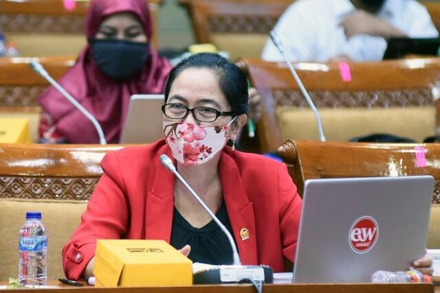 MY Esti: Penghayat Kepercayaan Jangan Dipersulit Masuk TNI!