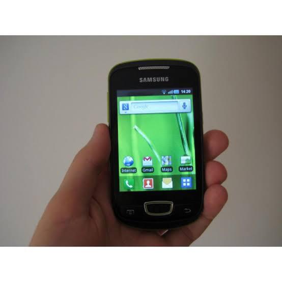 Nostalgia Deretan Android Samsung Jadul yang Speknya Tak Manusiawi