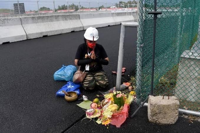 Pawang Hujan Sirkuit Mandalika! Mengundang Petir Datang, Sukses Atau Gagal Nih?