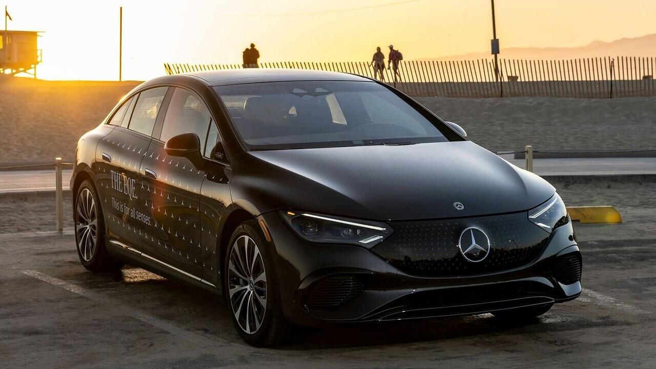 Review Perjalanan Pertama Mobil Mercedes-Benz EQE350
