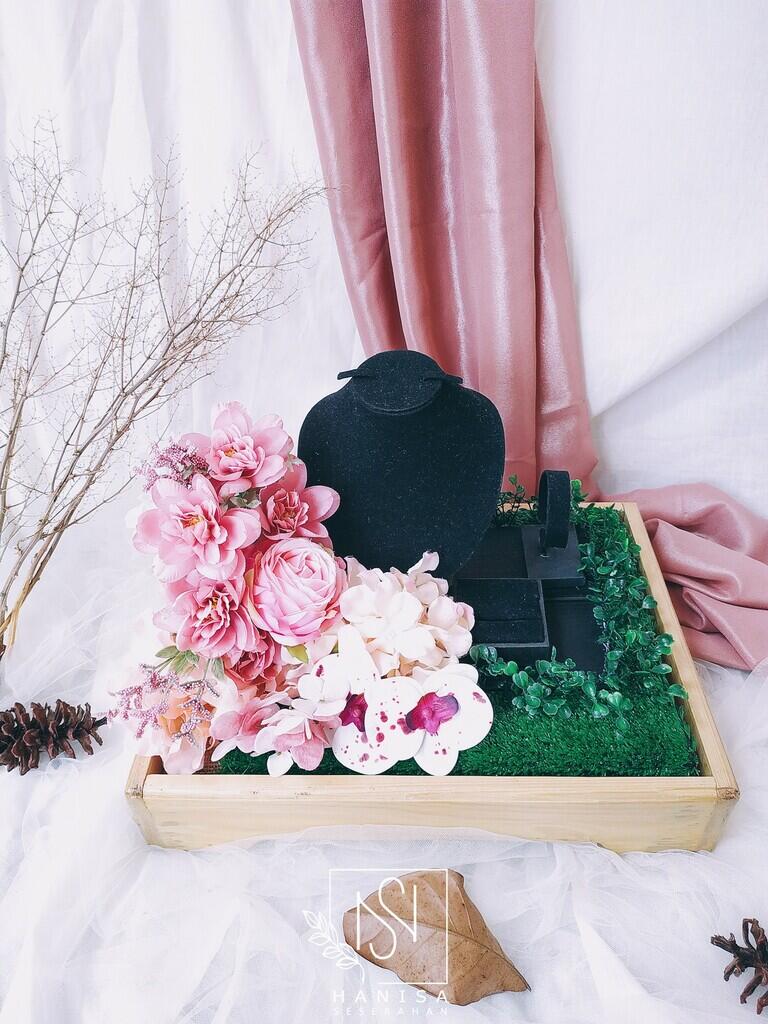 Rekomendasi Jasa Hias & Sewa Kotak Seserahan Depok Murah Hantaran Depok