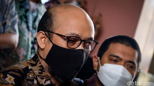 Novel Baswedan Tawarkan Bantuan Kejar Harun Masiku, KPK Bilang Begini