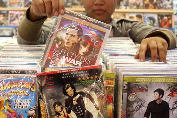 Mengenang DVD Film Bajakan yang Kini Semakin Jarang ditemui Berkat Layanan Streaming 