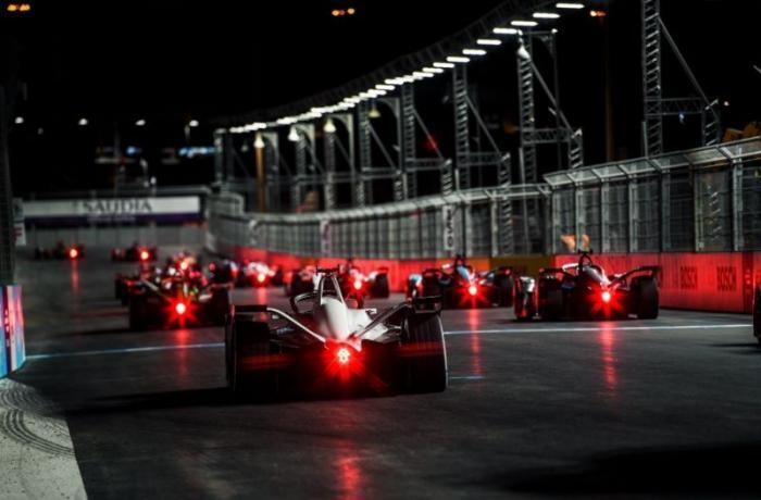 Pemprov DKI Pastikan Gelaran Formula E 2022 RUGI!!