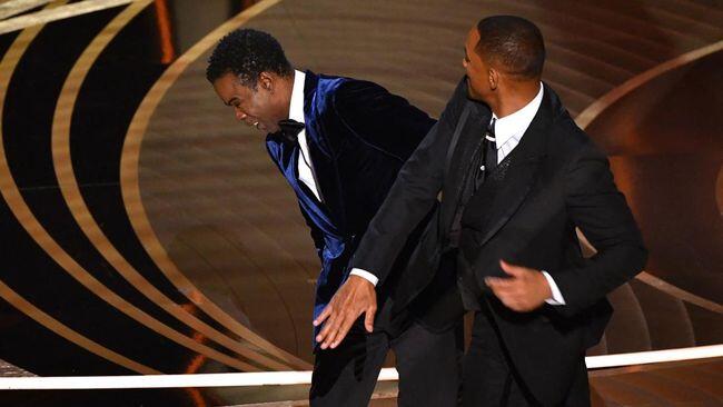 Will Smith Tampar Chris Rock LIVE di Panggung OSCAR 2022!