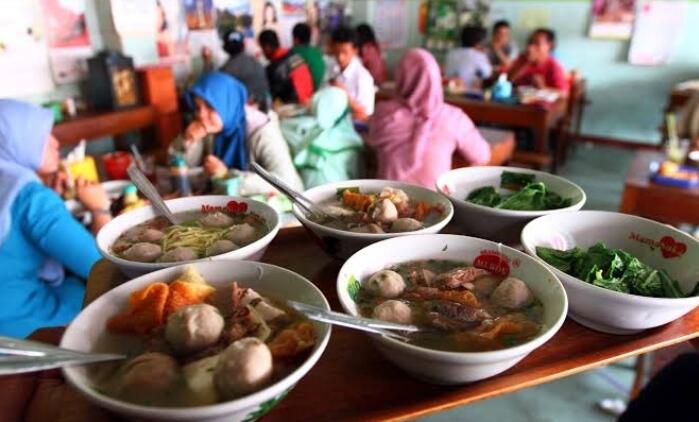 Gara-Gara Tulisan Ini Jualan Bakso Pak Jono Ramai Lagi, Idenya Perlu Dicoba, Gan!