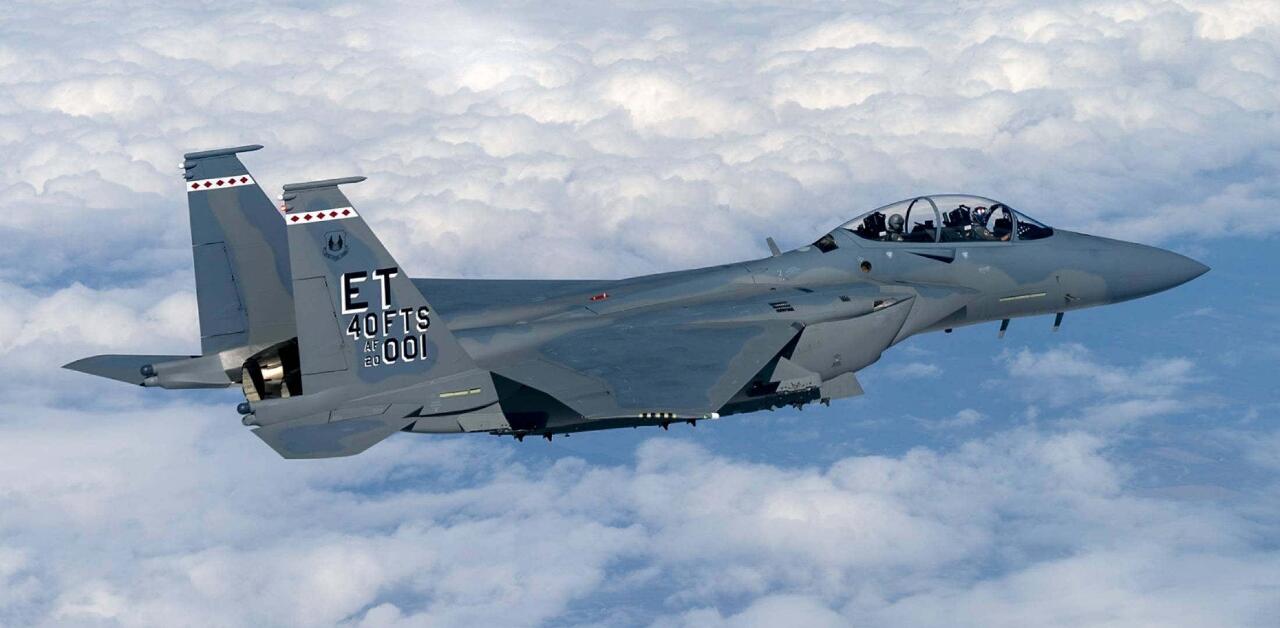 US Air Force Akan Pensiunkan 33 Unit F-22 Raptor dan Membeli Lebih Banyak F-15EX