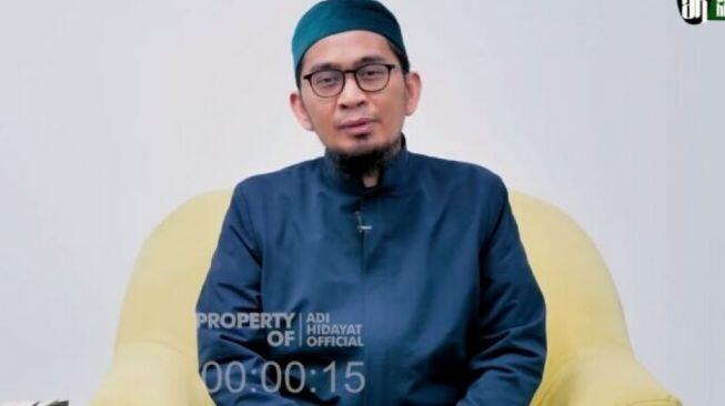 Diminta Akui Nabi Isa Sebagai Tuhan, Ustaz Adi Hidayat Beri Jawaban Mengharukan