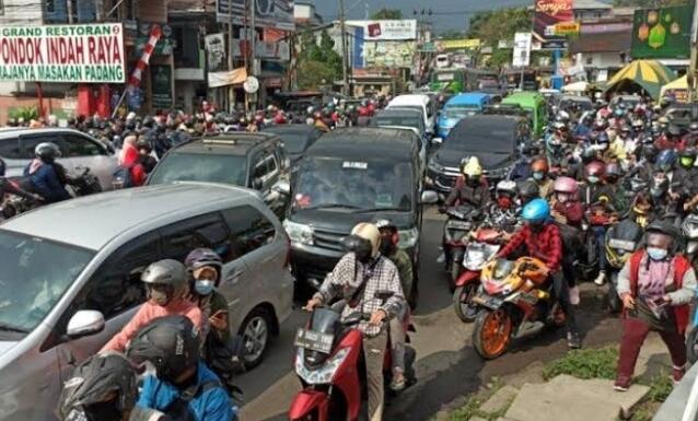 Tips, Sabar Berkendara Kena Macet Saat Sedang Berpuasa