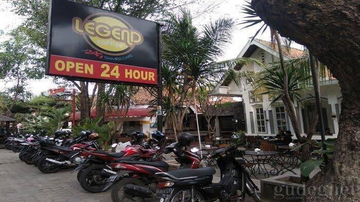 Legend Coffee, Tempat Ngobrol Komunitas Motor Yogya Perjalanan #BikinBanggaIndonesia