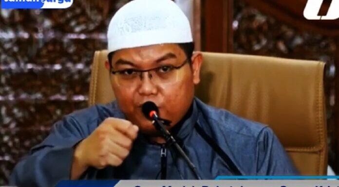 Waduh! Ustadz Firanda Andirja Memberikan Tips Cara Mudah Menjatuhkan Nasrani