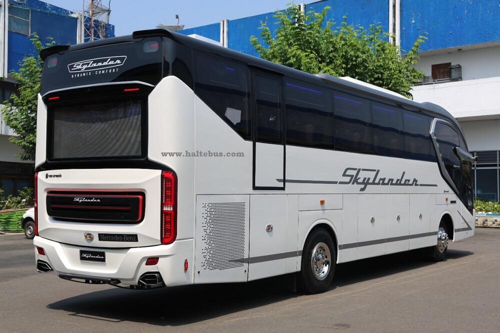 Inovasi Baru Skylander Karoseri New Armada, Layar LED Besar Di Belakang Bus!