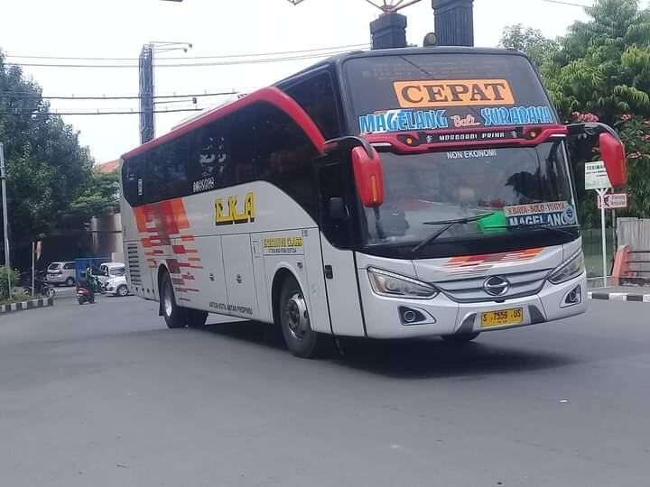 Stiker &quot;Bali&quot; yang Tertempel Pada Bus Eka Ini Bisa Bikin Salah Paham Para Penumpang