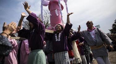 Mengenal Kanamara Matsuri, Festival Penis di Jepang yang Libatkan Para Pekerja Seks