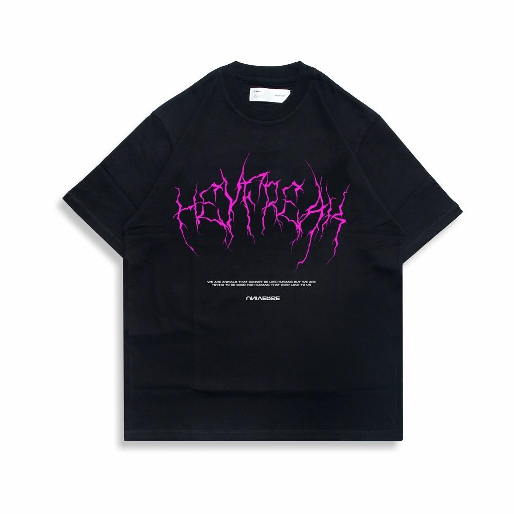10 Rekomendasi Kaos Oversize Warna Hitam Kekinian dari Brand Lokal