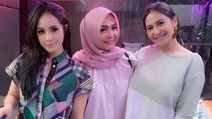 Sisi Lain Dari Rieta Amalia, Ibunda Nagita Slavina