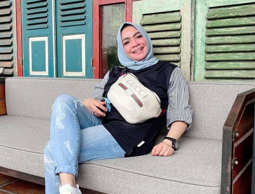 Sisi Lain Dari Rieta Amalia, Ibunda Nagita Slavina
