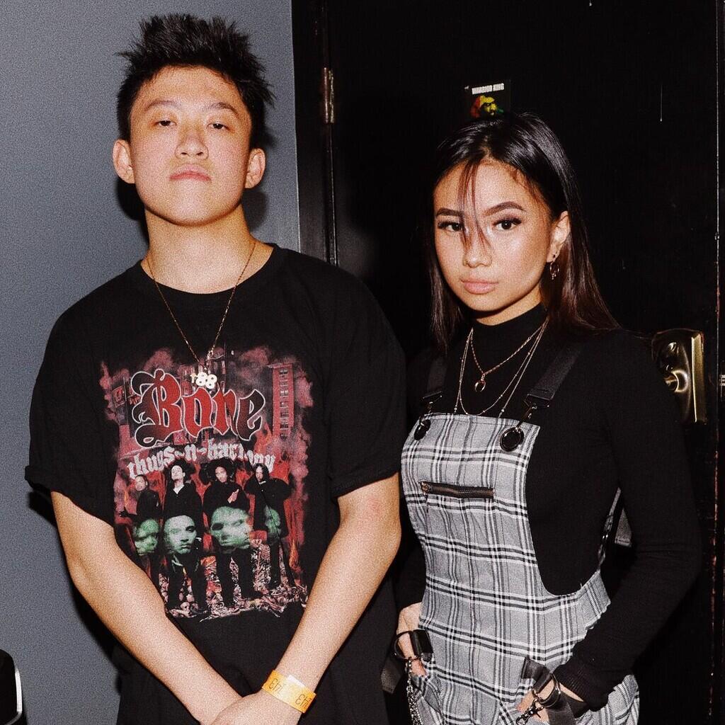 Cetak Sejarah! Rich Brian &amp; NIKI Wakili Indonesia di Coachella