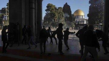 150 Jamaah Palestina Terluka Pasca Penyerangan Masjid Al-Aqsa 