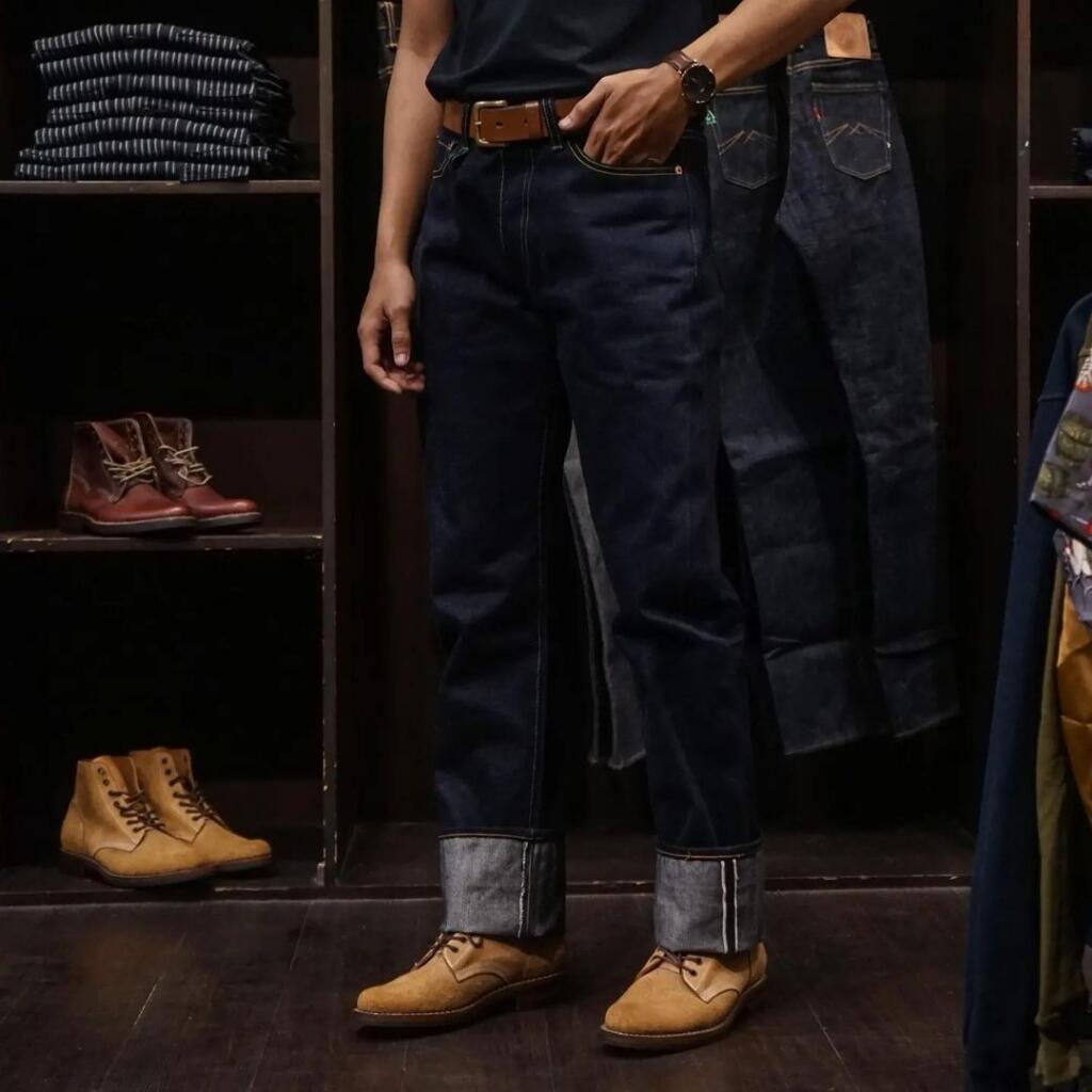 7 Rekomendasi Celana Jeans Pria Brand Lokal Terbaik, Kualitas Internasional!