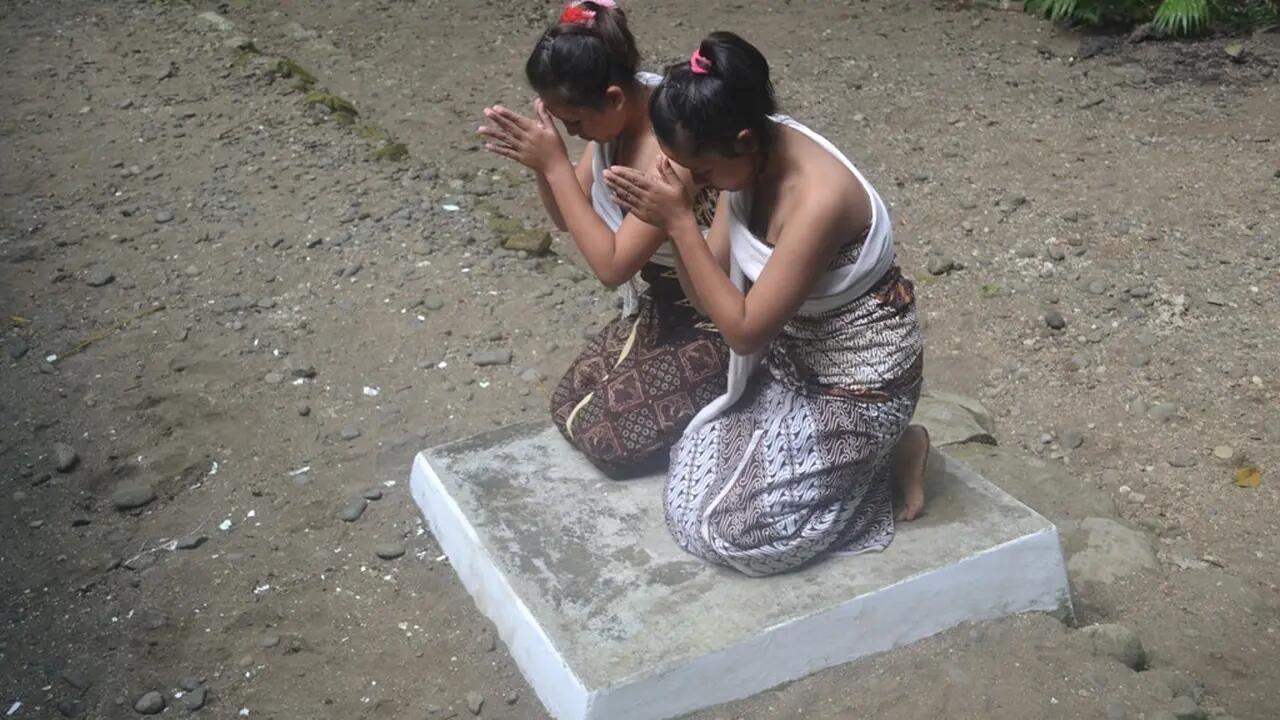 Penghayat Kepercayaan di Banyuwangi Pilih Sembunyikan Identitas Agama Anak, Kenapa?

