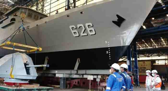 Presiden Jokowi Luncurkan KRI Panah 626, KCR-60M Keenam Buatan PT PAL