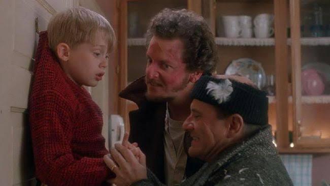 Nostalgia 8 Film Keluarga 90an yang Sering Tayang Saat Libur Lebaran dan Natal